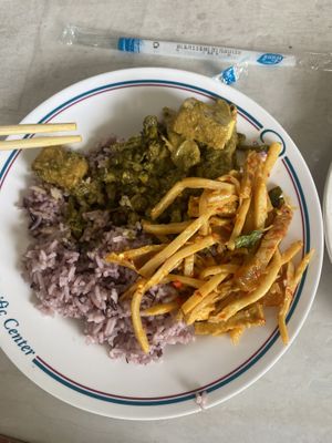 Rice, curry and spicy noodles   at Jwawa ร้านอาหารเจวาวา in Surat Thani