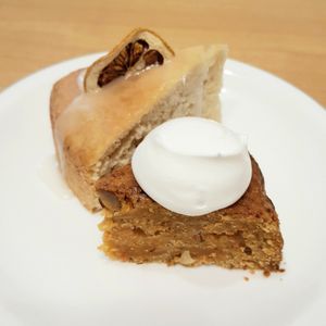 Vegan carrot cake at Cafe Warehouse/2 반창고 - Maybe closed in Seoul