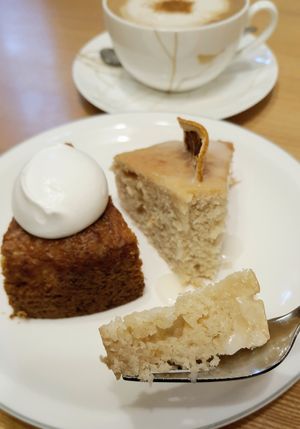 Vegan lemon cake - close-up at Cafe Warehouse/2 반창고 - Maybe closed in Seoul