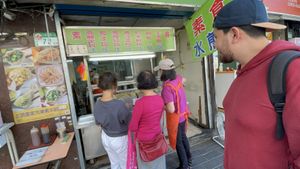   at Shàng Dǐng HuángJiā 上頂皇家 - Wanhua District in Taipei