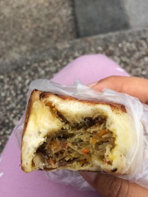 Bun from Shang Ding Huang Dia food stall at Shàng Dǐng HuángJiā 上頂皇家 - Wanhua District in Taipei
