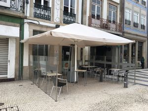 Exterior  at O Cacula in Porto