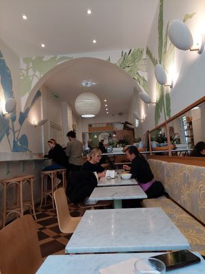  at Maisie Cafe in Paris