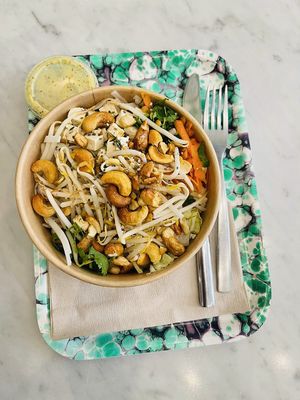 The thai salad  at Maisie Cafe in Paris