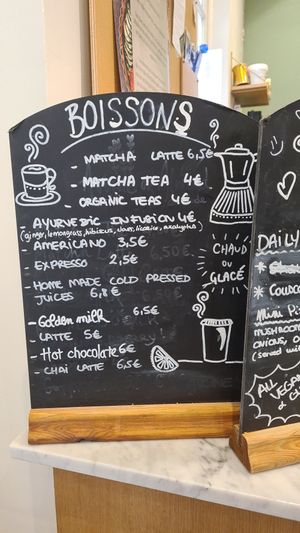  at Maisie Cafe in Paris