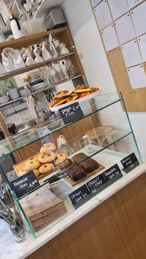  at Maisie Cafe in Paris