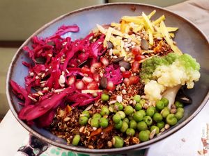 Buddah bowl at Maisie Cafe in Paris