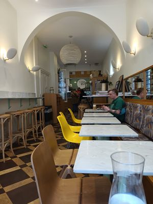  at Maisie Cafe in Paris