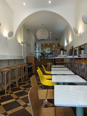  at Maisie Cafe in Paris