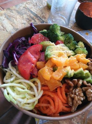 Great veggie bowl / salad.  Full of flavor and filling. at La Libelula in Cordoba