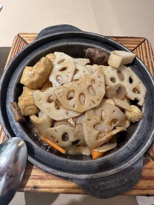 Bean curd and mushroom hotpot  at Lotus Veggie 蓮花健康素食 - Jordan in Kowloon