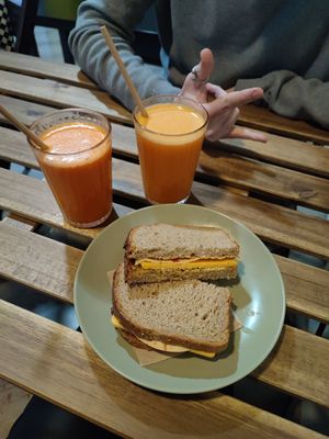 Sandwich mixto vegano at Mimimi in Granada