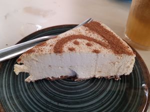 Vegan custard cake at Mimimi in Granada