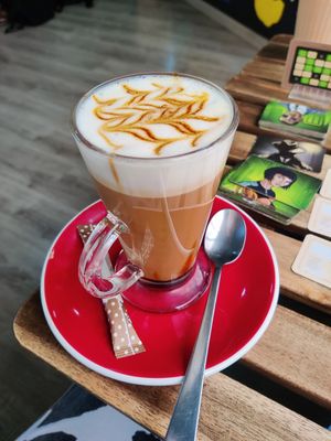 Caramel latte at Mimimi in Granada