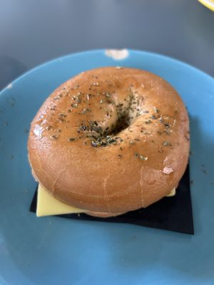 Bagel vegano  at Mimimi in Granada