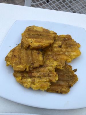 Patacones  at DKP in Cartagena