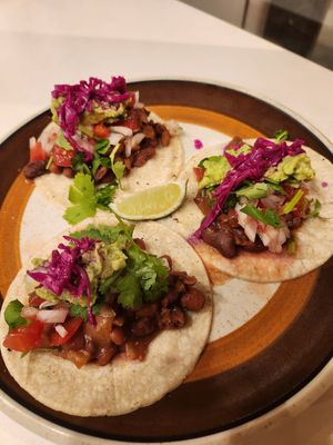 Vegan tacos at Que Pasa in Kyoto