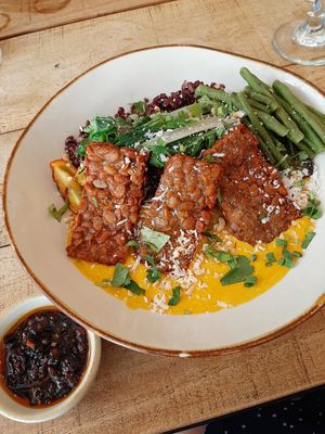 Tempeh kare kare at Nonie's in Boracay