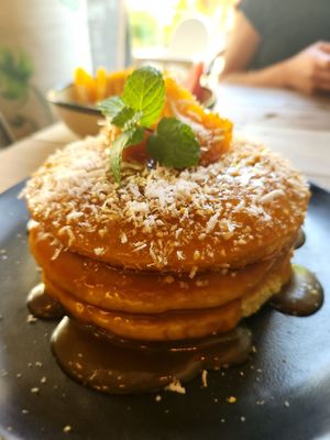  at Nonie's in Boracay