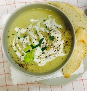 Kohlrabi Ginger Soup at DNA in Regensburg