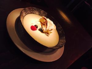 apple strudel with custard at DNA in Regensburg