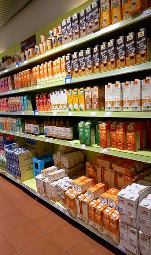 pflanzenmilch at Alnatura in Mannheim