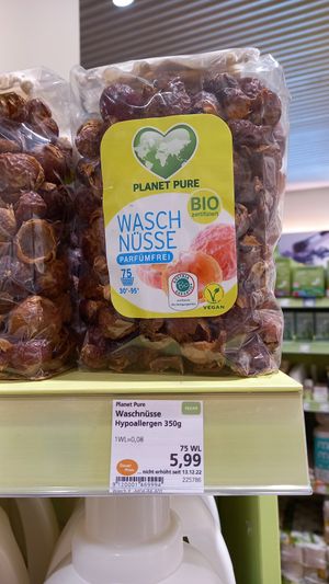 waschnüsse at Alnatura in Mannheim