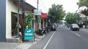 Otw Pasar Sukawati at Karuna Vittala Vegetarian in Batuan