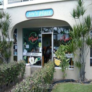 outside view at Joy's Place in Kihei