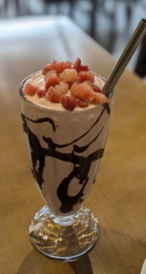 Veg Shake Morango (just awesome) at Vegecetera in Blumenau