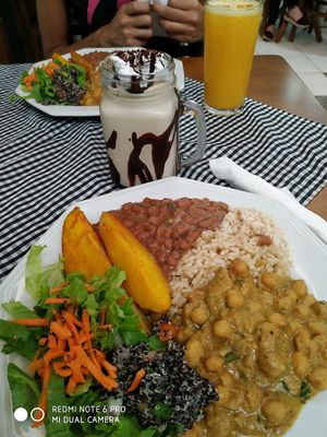 PF + milkshake de café :) at Vegecetera in Blumenau