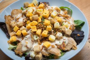 Ensalada Cesar con no-pollo at Green Zone in Gijon