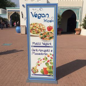 cartello at Vegan Kiosk in Castelnuovo Del Garda