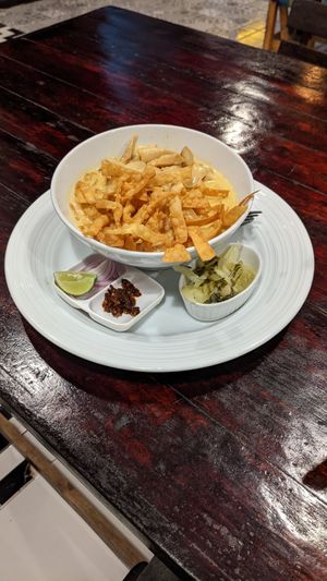 Khao soi at Tofu Kitchen in Koh Chang