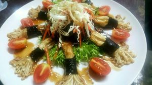 Seaweed mushroom rolls at Tofu Kitchen in Koh Chang