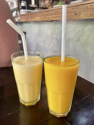 Passion fruit and mango drinks  at Tofu Kitchen in Koh Chang