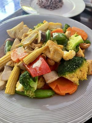 Tofu with cashew and vegetables   at Tofu Kitchen in Koh Chang