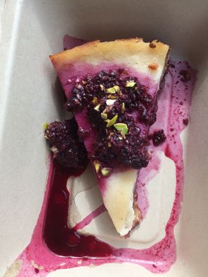 Blackberry cheesecake, glutenfree at Cardamomo Cucina Vegana in Arona