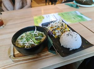 Curry at Wegeguru in Warsaw