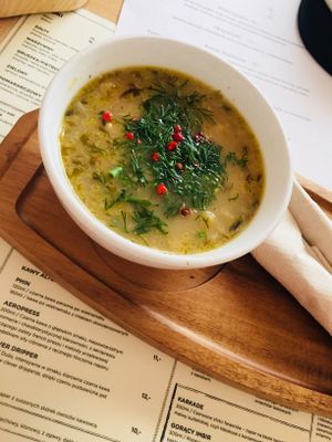Zupa kalafiorowa at Wegeguru in Warsaw