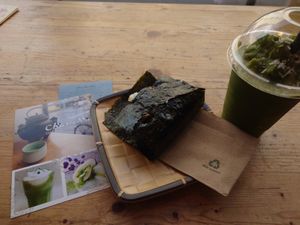 Vegan Onigiri (seaweed filling) and coconut rice smoothie at Cha No Ma in Vienna