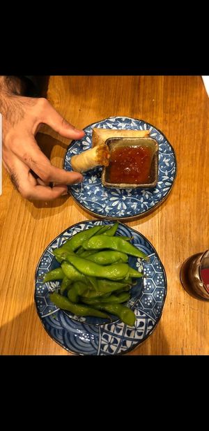 Edamame e spring roll vegetariano at Marco Polo Noodles in Bruges