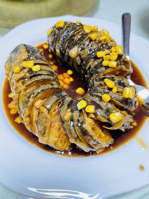 最好吃的茄子  at Gude Temple Vegetarian Restaurant in Wuhan