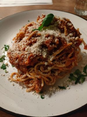 Bolognese pasta at SIGGIS v/gan dine & co. in Munich