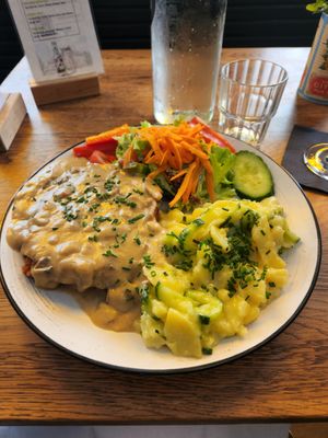  at SIGGIS v/gan dine & co. in Munich