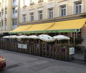 Outside seating  at SIGGIS v/gan dine & co. in Munich