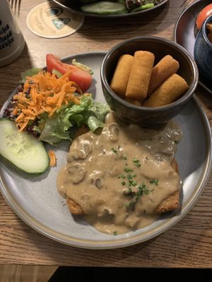 Schnitzel mit Kroketten   at SIGGIS v/gan dine & co. in Munich