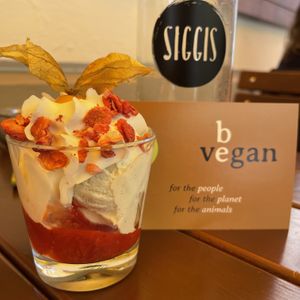   at SIGGIS v/gan dine & co. in Munich