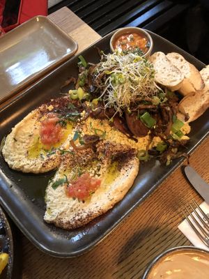 Famous  at SIGGIS v/gan dine & co. in Munich