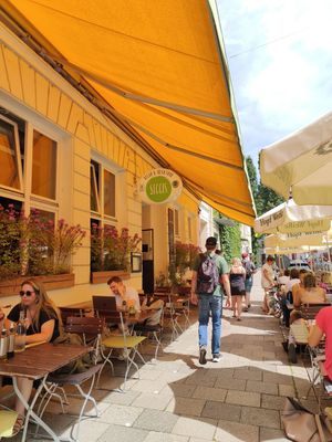 Outside at SIGGIS v/gan dine & co. in Munich